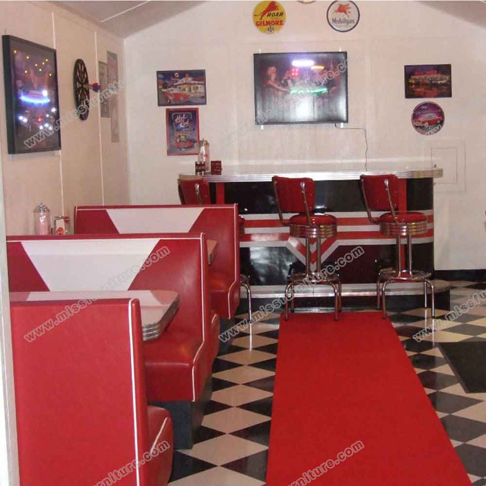 red and white V backrest american 50s diner booth couches and table set, back to back doubleside red 1950s american diner booth couches and table set furniture, American 1950s retro diner table and booth seating set furniture R-8149