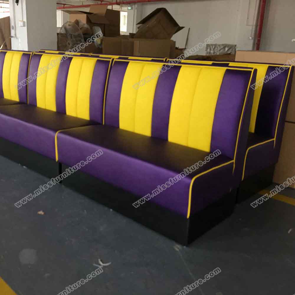 Rubby and black colour vintage retro cafeteria booth couches furniture, stripe back rest 3 seater vintage style retro cafeteria booth sofas, American 1950s style retro diner booth seating furniture M-8520