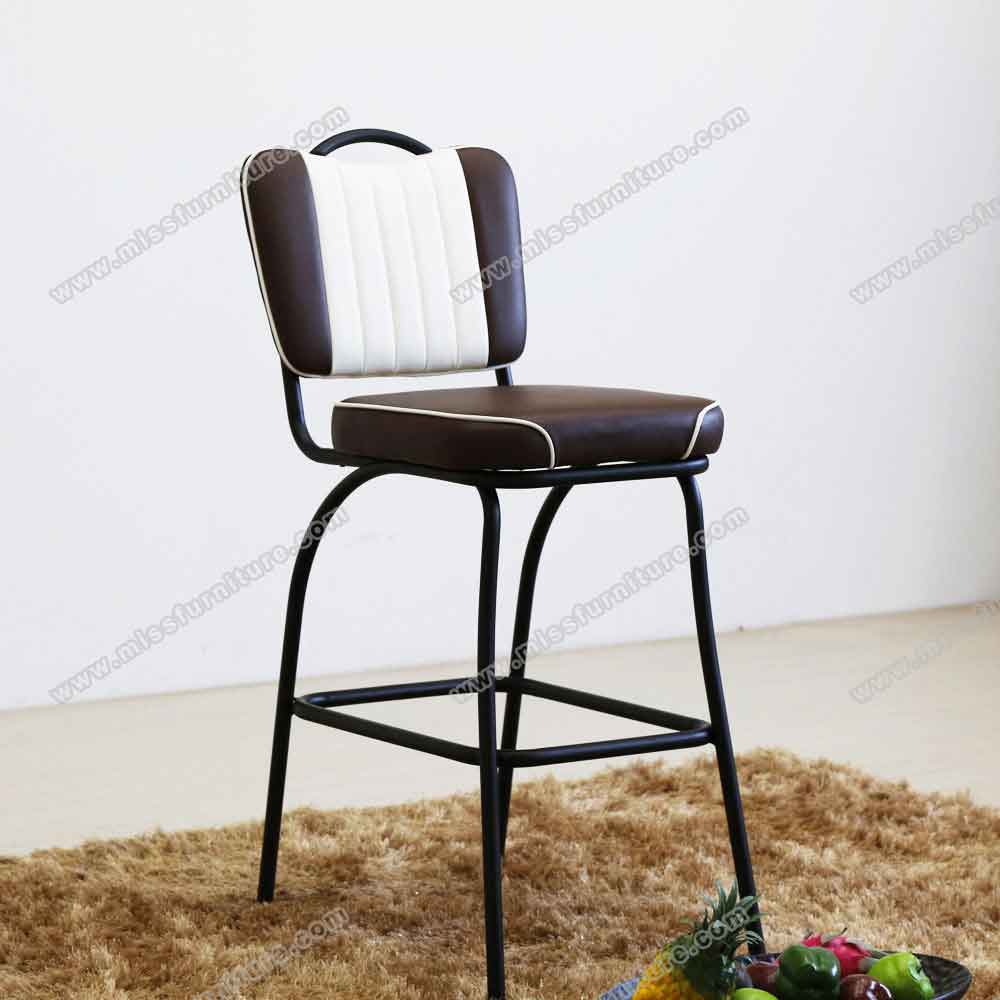 Black PVC 5 channels backrest with handle retro 50's bar chairs, restaurant steel handle and stripe back vintage american retro pub chairs , American 1950s style retro diner bar stools furniture R-8825